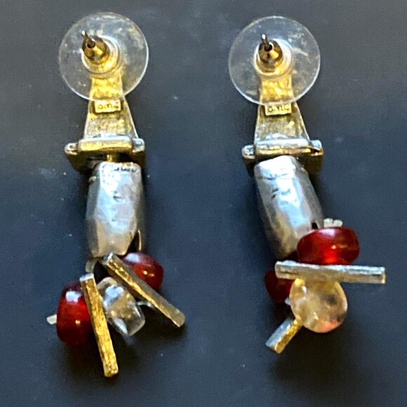 Terrific Anne-Marie Chagnon post earrings in pewter and glass - Picture 4 of 6